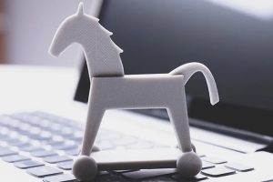 Lees meer over het artikel Trojaans paard: betekenis, risico’s en bescherming